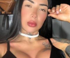 ARDIENTE LATINA CON DESEOS DE LUJURIA A TOPE - 4